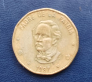 Moeda de 1 Peso da República Dominicana.