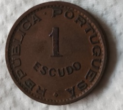 Moeda 1$00 Angola de 1973